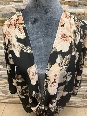 West Kei Black Floral Tie-Front Kimono Jacket